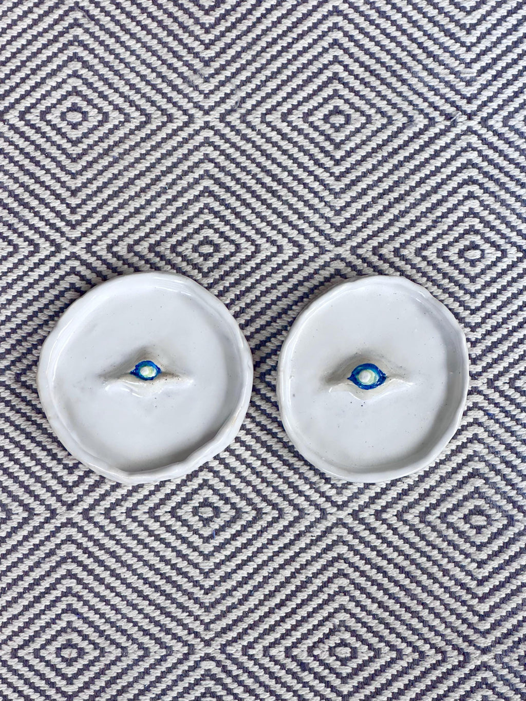 Mesmer-eyes side dish